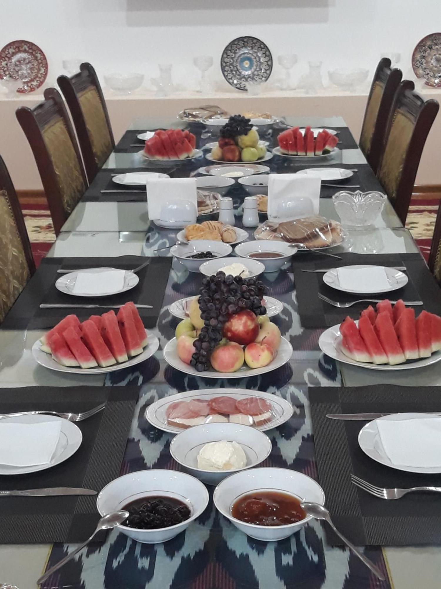 Guest House Orzu Хива Екстериор снимка